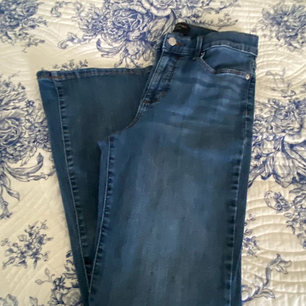 Banana Republic Slim Flare-leg design 6 Petite - Picture 2 of 5
